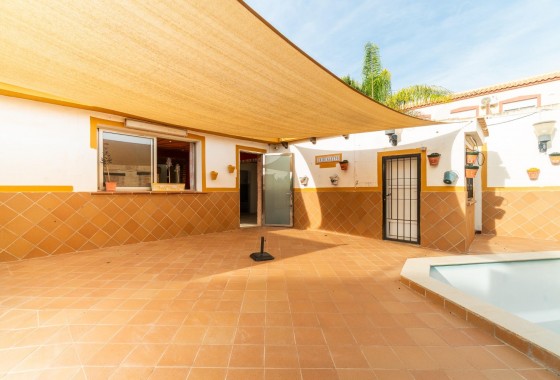 Resale - Villa - Torrevieja - Orihuela costa