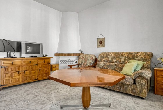 Resale - Villa - Torrevieja - La Siesta - El Salado -  Torreta