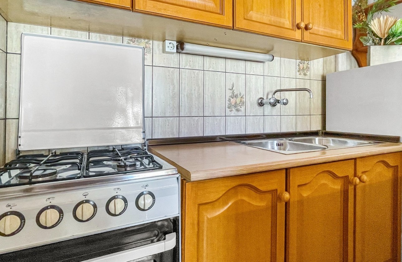 Resale - Villa - Torrevieja - La Siesta - El Salado -  Torreta