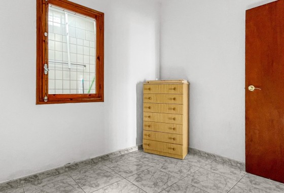 Resale - Villa - Torrevieja - La Siesta - El Salado -  Torreta