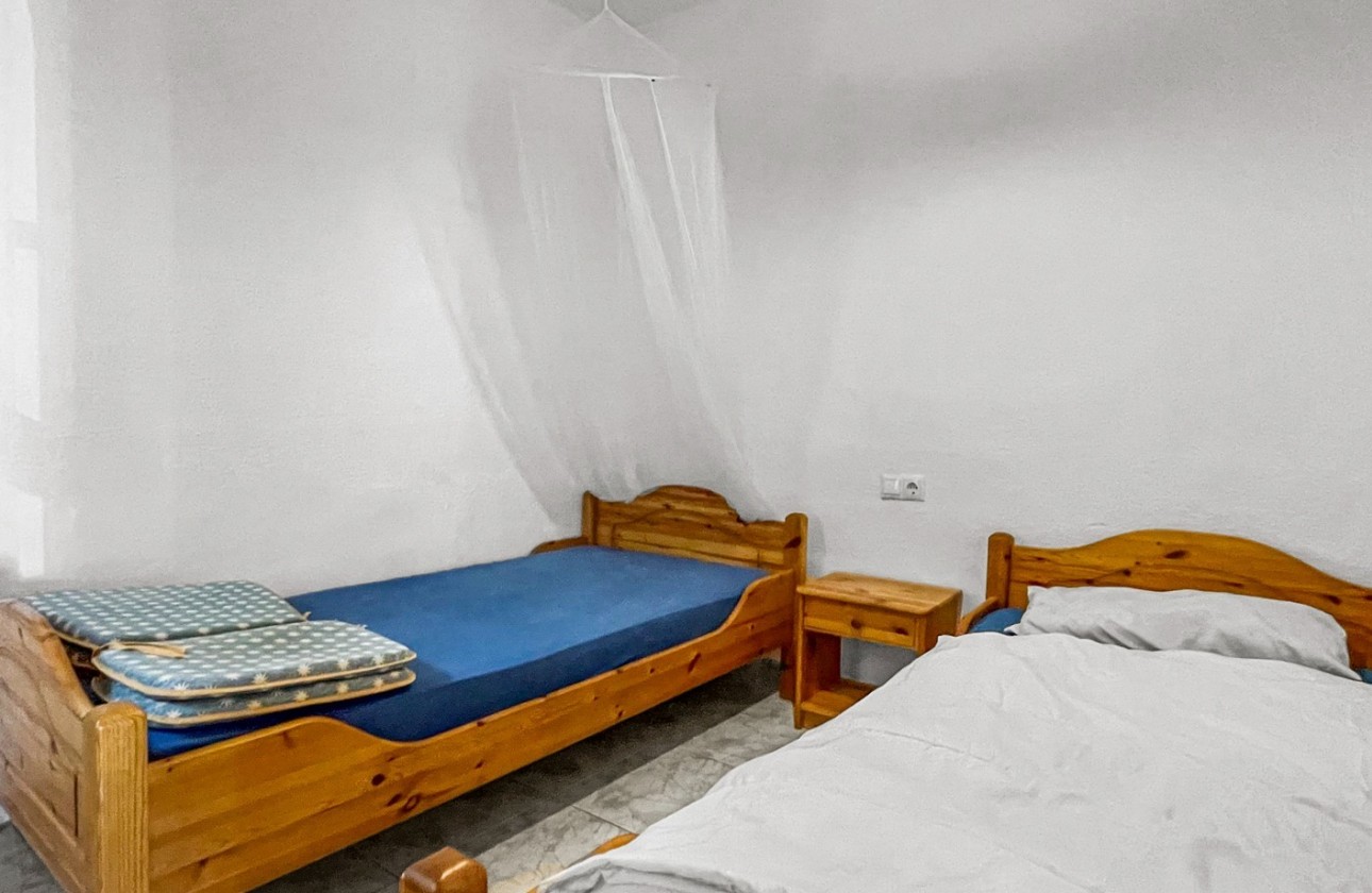 Resale - Villa - Torrevieja - La Siesta - El Salado -  Torreta