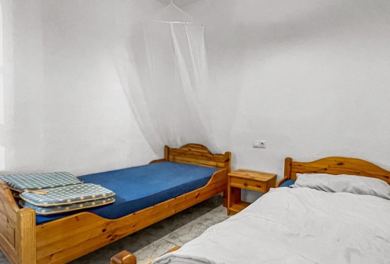 Resale - Villa - Torrevieja - La Siesta - El Salado -  Torreta