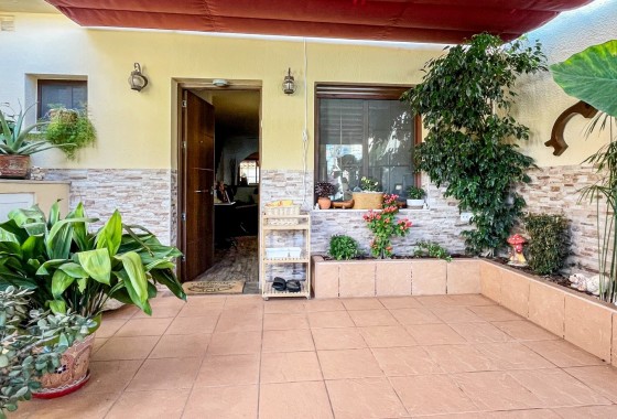 Resale - Villa - Torrevieja - Los Balcones - Los Altos del Edén