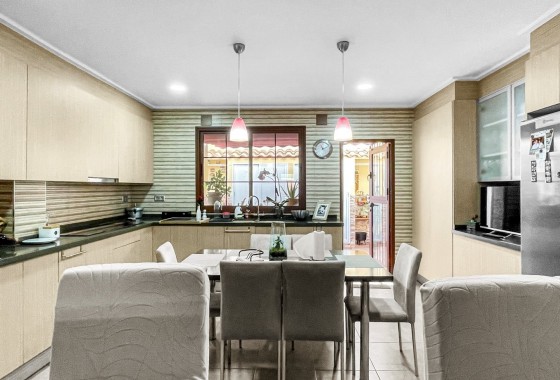 Resale - Villa - Torrevieja - Los Balcones - Los Altos del Edén