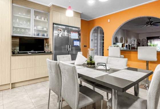 Resale - Villa - Torrevieja - Los Balcones - Los Altos del Edén