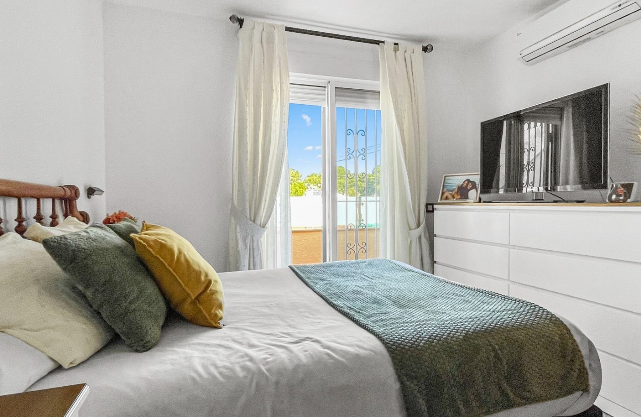 Resale - Villa - Torrevieja - Los Balcones - Los Altos del Edén