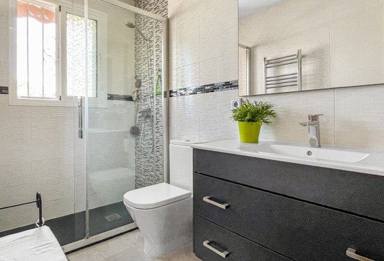 Resale - Villa - Torrevieja - Los Balcones - Los Altos del Edén