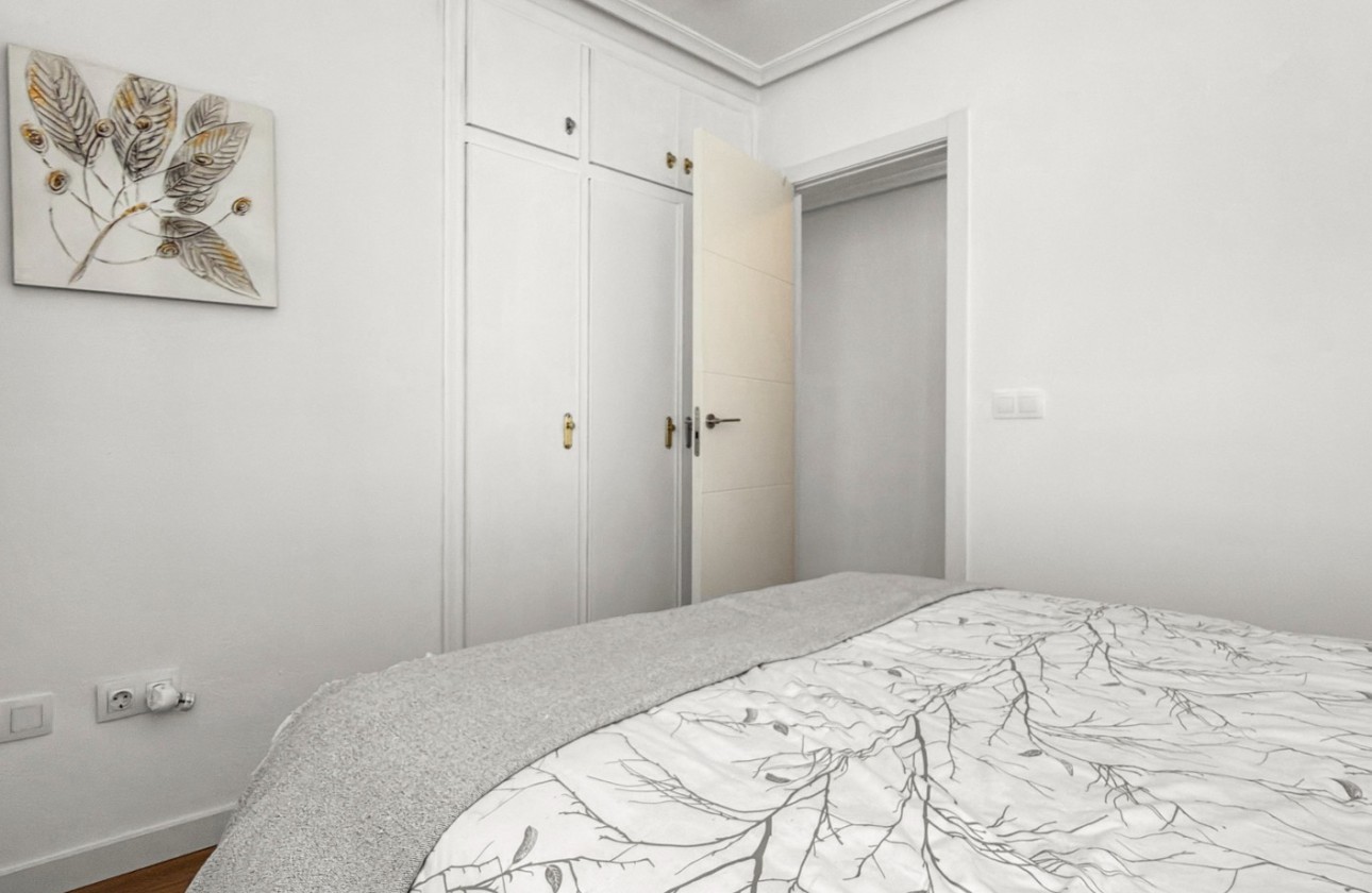 Reventa - Apartamento / piso - Torrevieja