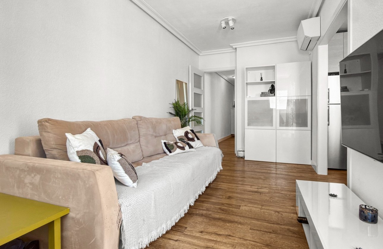 Reventa - Apartamento / piso - Torrevieja