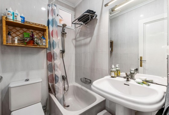 Resale - Apartment / flat - Torrevieja - Centro - Muelle Pesquero