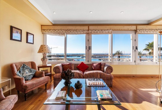 Resale - Apartment / flat - Torrevieja - Centro - Muelle Pesquero