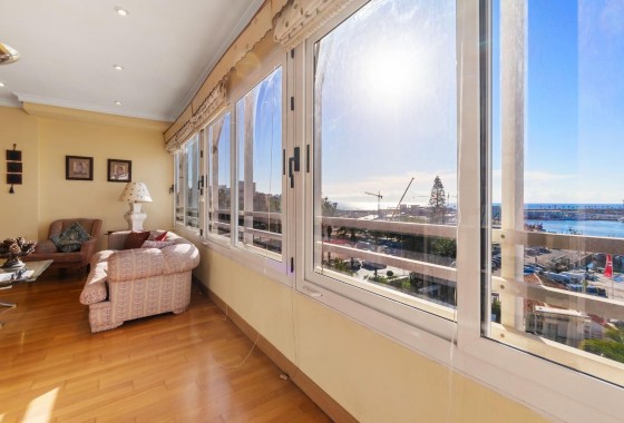 Resale - Apartment / flat - Torrevieja - Centro - Muelle Pesquero