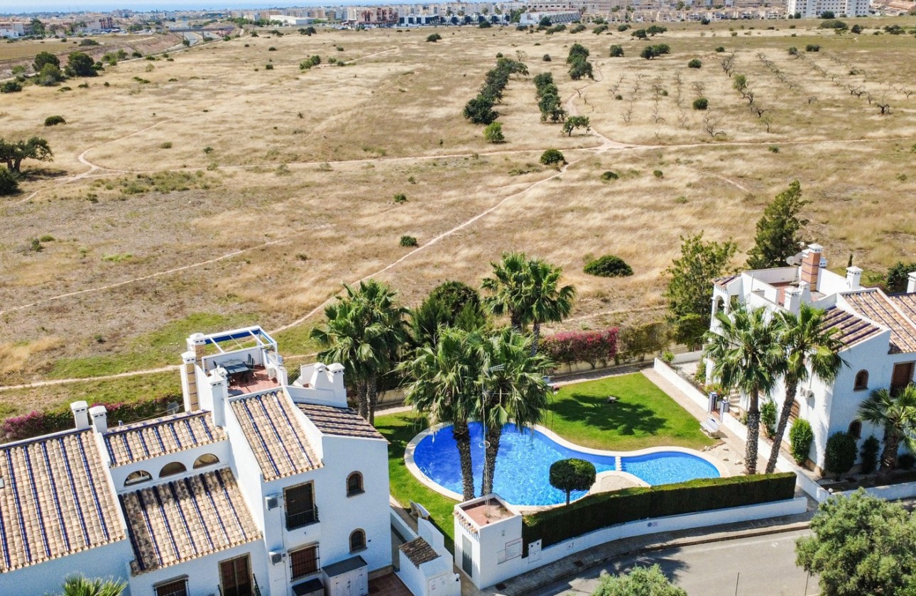 Resale - Apartment / flat - Orihuela Costa - Villamartín