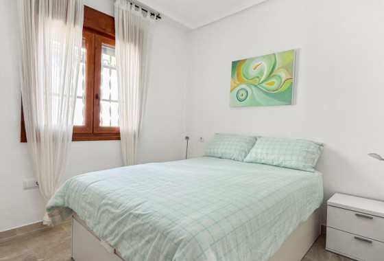 Resale - Apartment / flat - Orihuela Costa - Villamartín