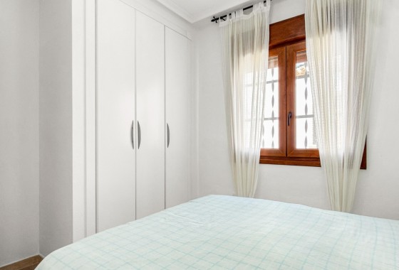 Resale - Apartment / flat - Orihuela Costa - Villamartín