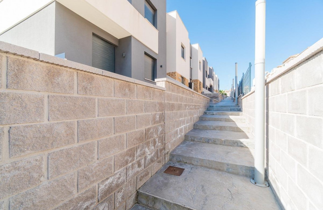 Resale - Villa - Orihuela Costa - Villamartin