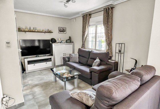 Resale - Villa - Orihuela Costa - Los Dolses