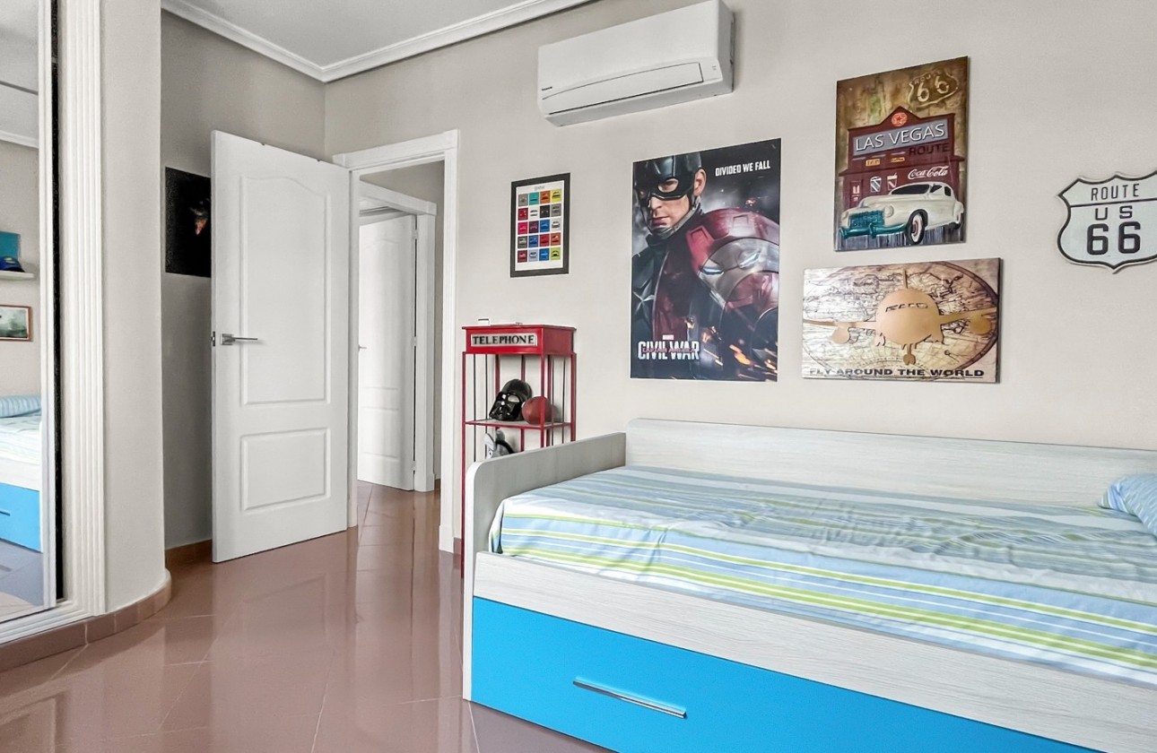 Resale - Villa - Orihuela Costa - Los Dolses