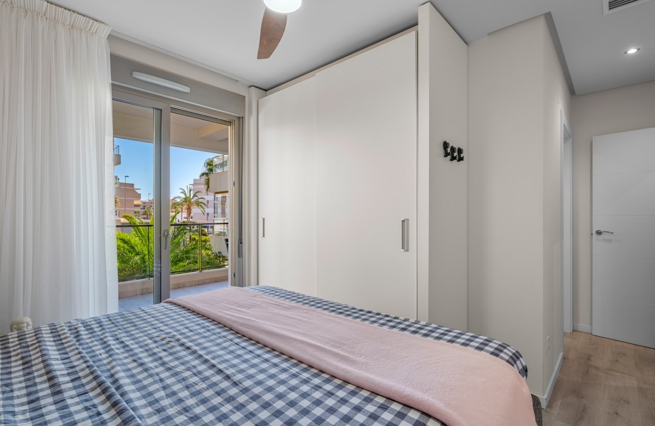 Resale - Apartment / flat - Orihuela Costa - Los Dolses