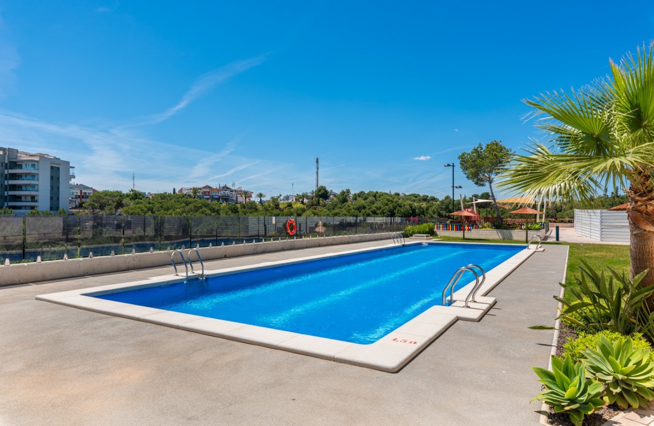 Resale - Apartment / flat - Orihuela Costa - Los Dolses