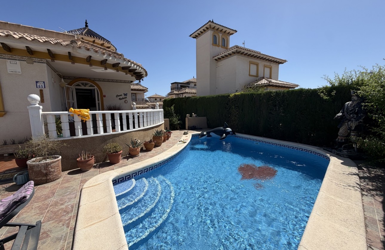Resale - Villa - Villamartin