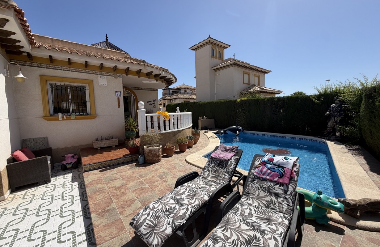 Resale - Villa - Villamartin