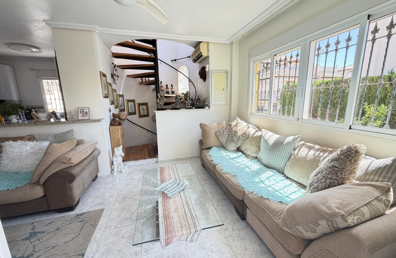 Resale - Villa - Villamartin