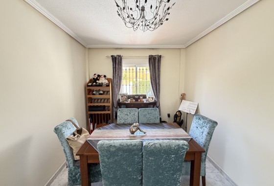 Resale - Villa - Villamartin