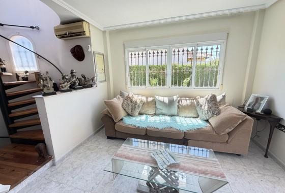 Resale - Villa - Villamartin