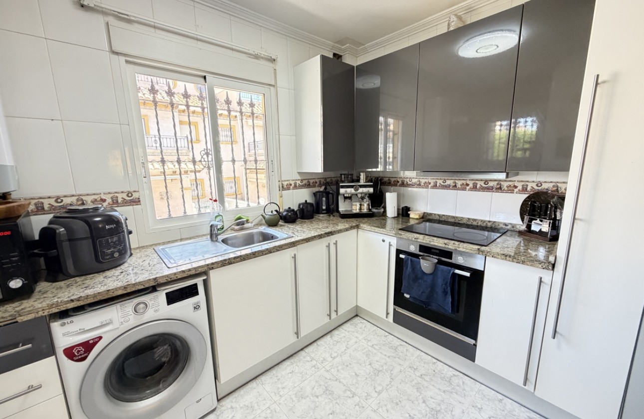 Resale - Villa - Villamartin