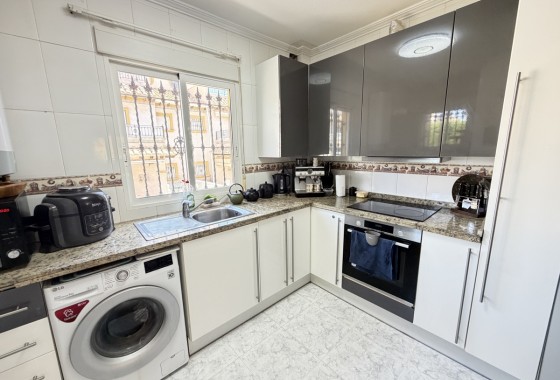 Resale - Villa - Villamartin