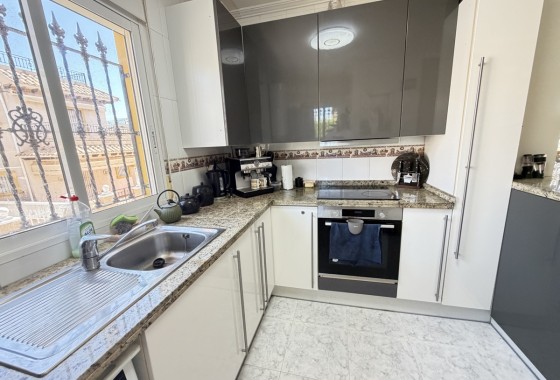 Resale - Villa - Villamartin