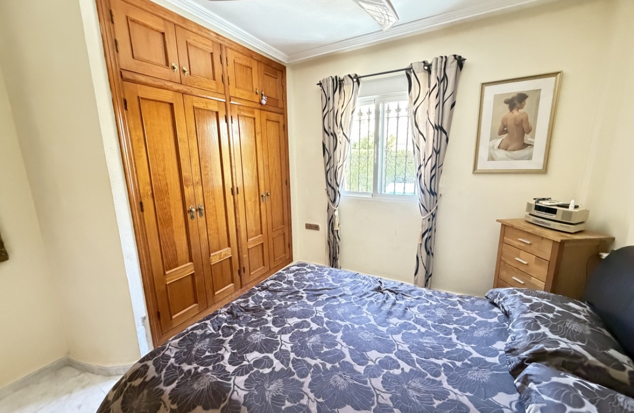 Resale - Villa - Villamartin