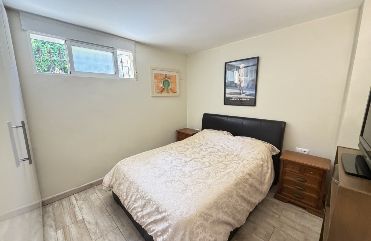 Resale - Villa - Villamartin