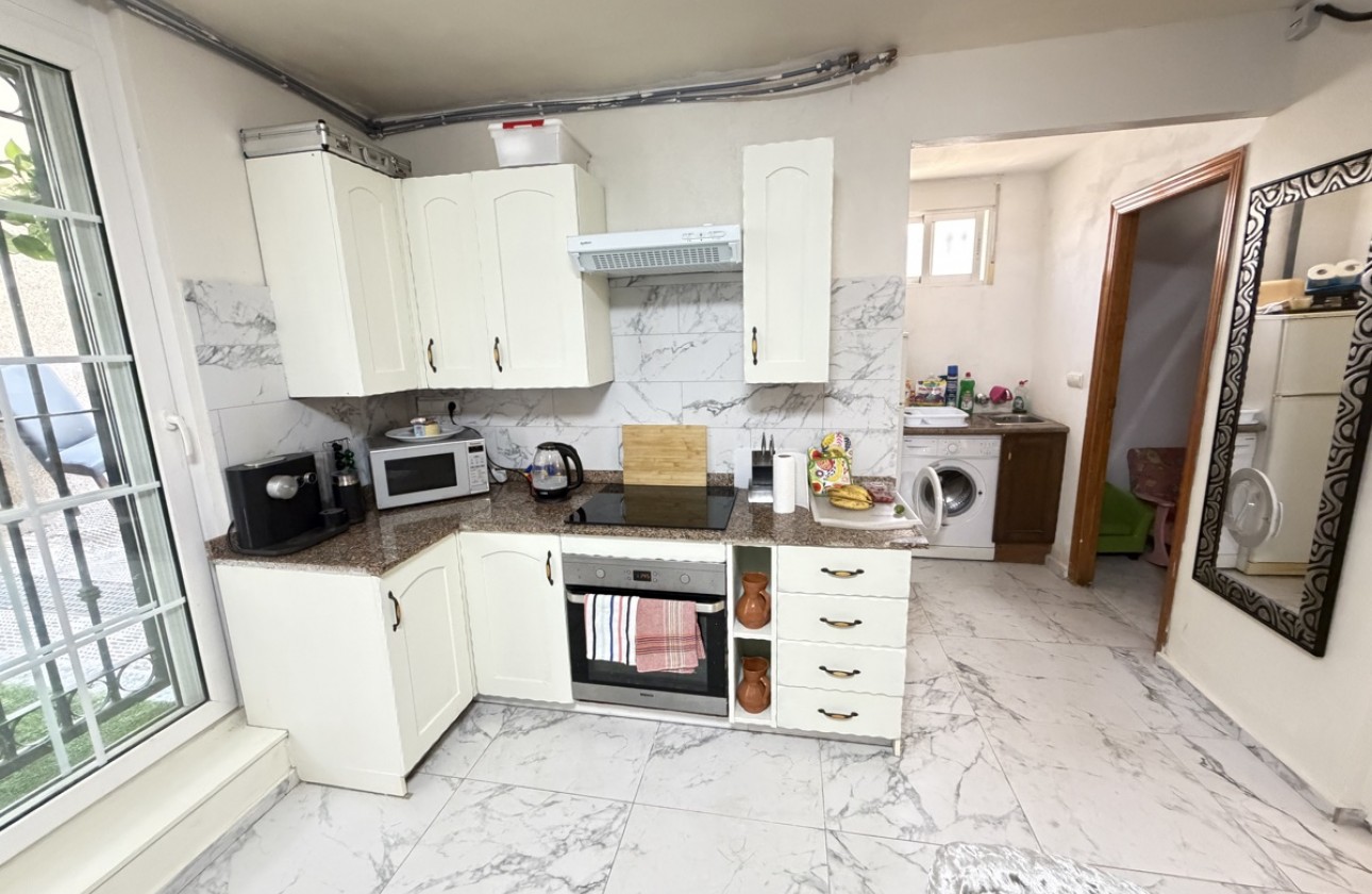Resale - Villa - Villamartin