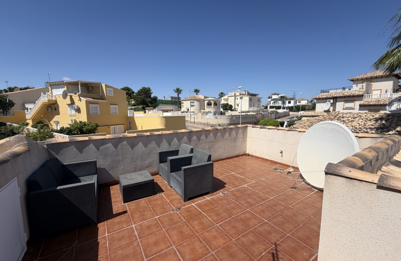 Resale - Villa - Villamartin