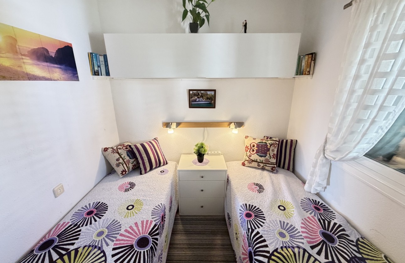Resale - Apartment / flat - Cabo Roig
