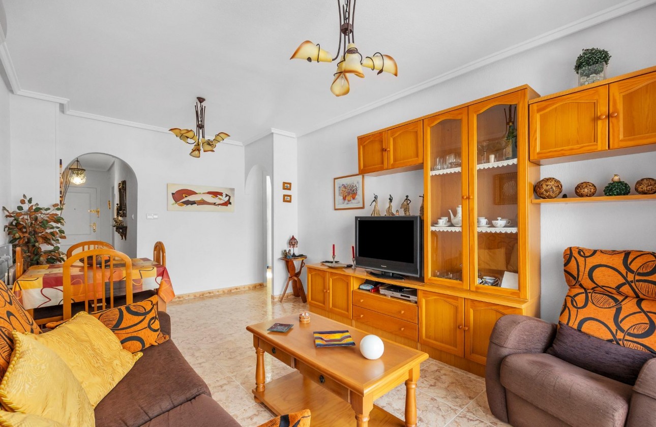 Resale - Apartment / flat - Torrevieja - Estacion de autobuses