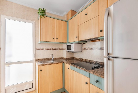 Resale - Apartment / flat - Torrevieja - Estacion de autobuses