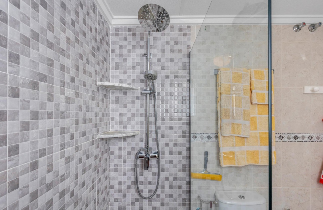Resale - Apartment / flat - Torrevieja - Estacion de autobuses