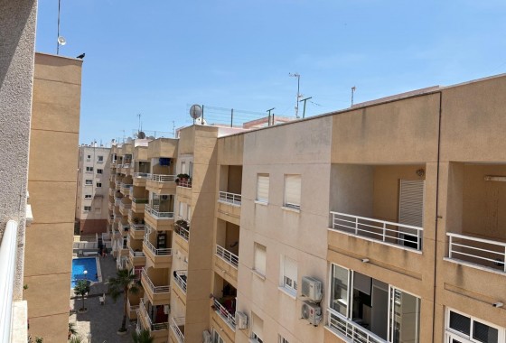Revente - Attique - Torrevieja - Estacion de autobuses