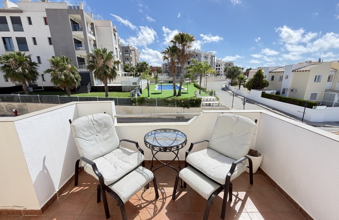 Resale - Apartment / flat - Villamartin