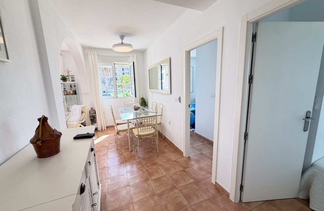 Resale - Apartment / flat - Villamartin