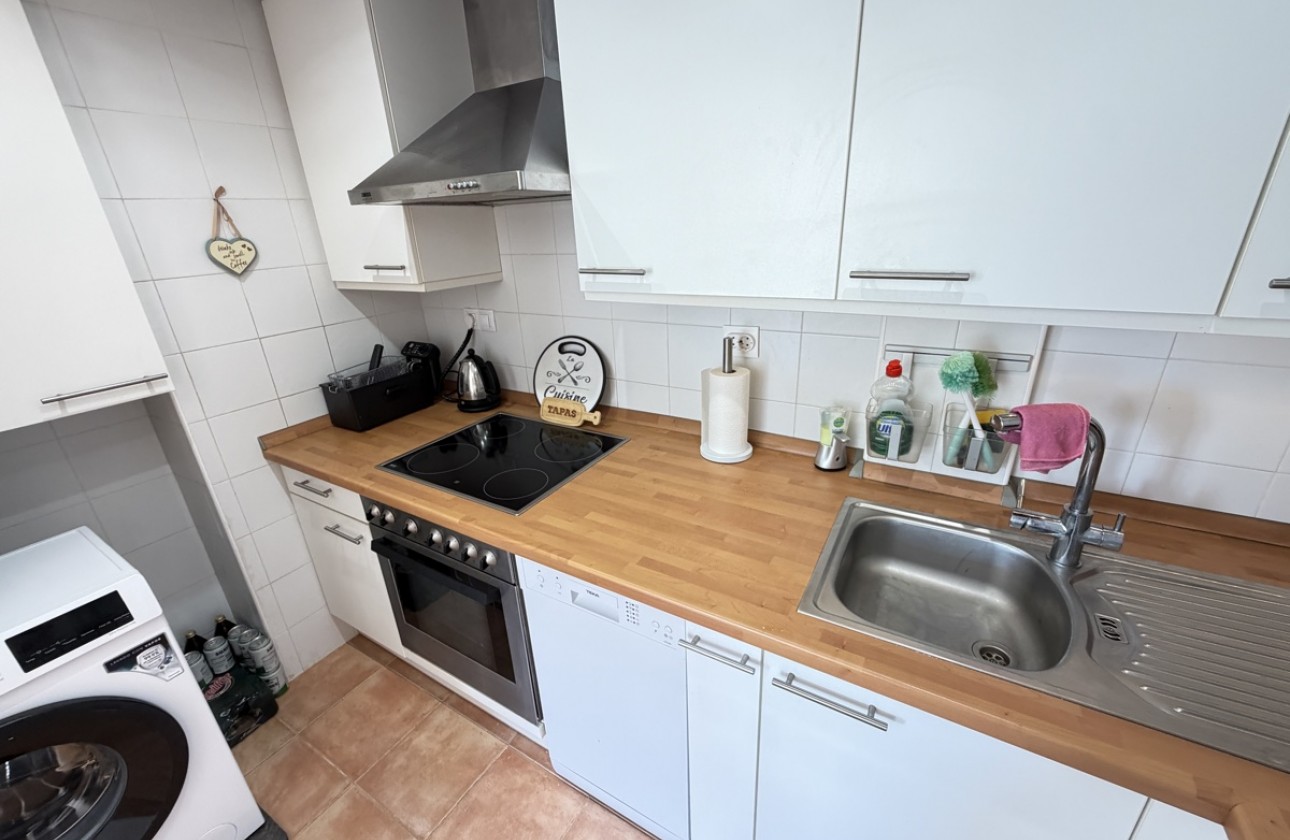 Resale - Apartment / flat - Villamartin