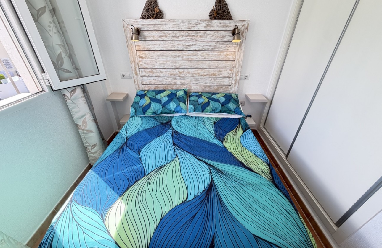 Resale - Apartment / flat - Villamartin