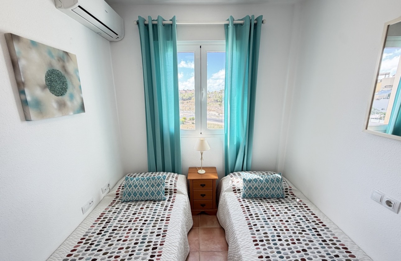 Resale - Apartment / flat - Villamartin