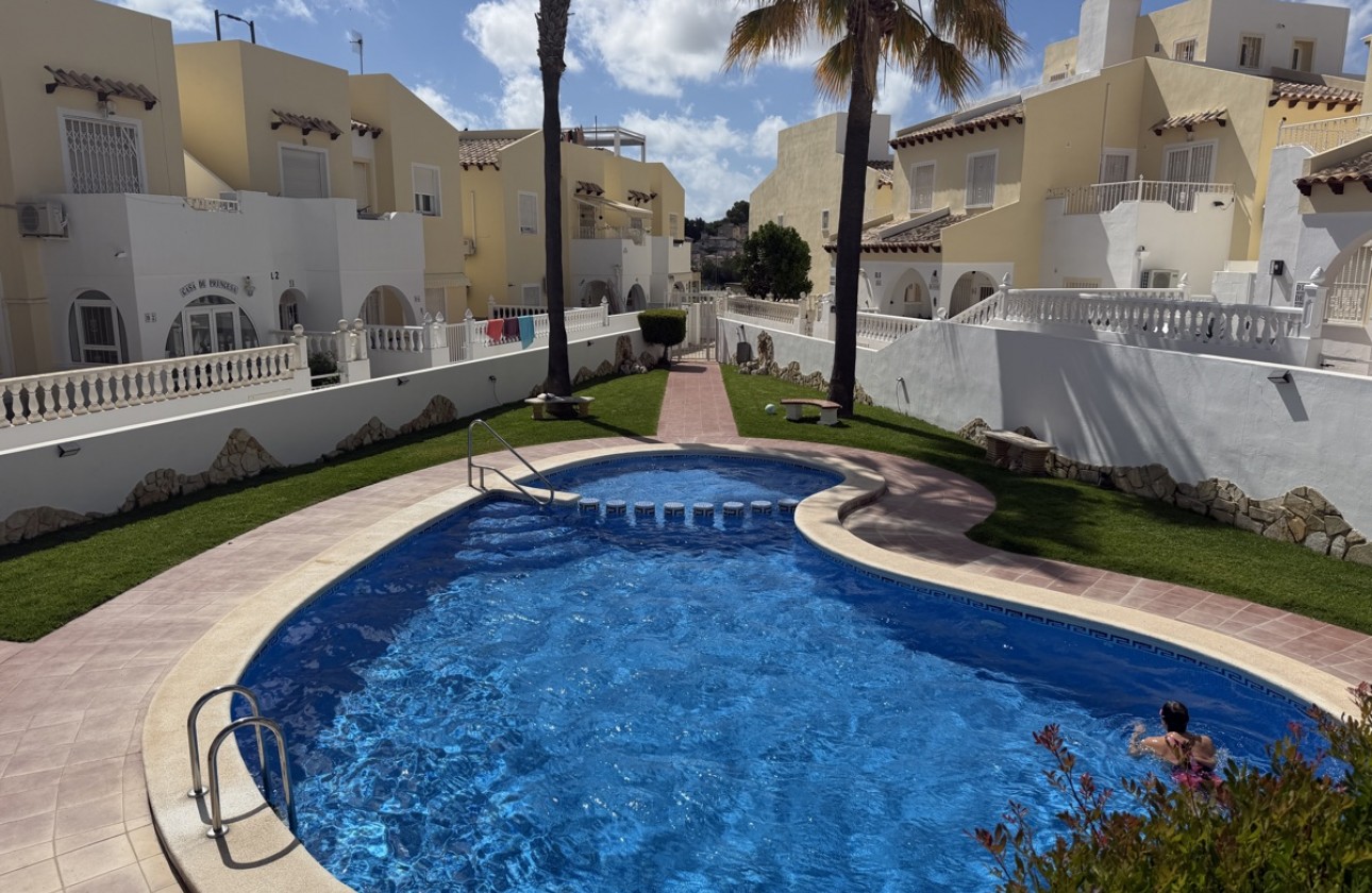 Resale - Apartment / flat - Villamartin