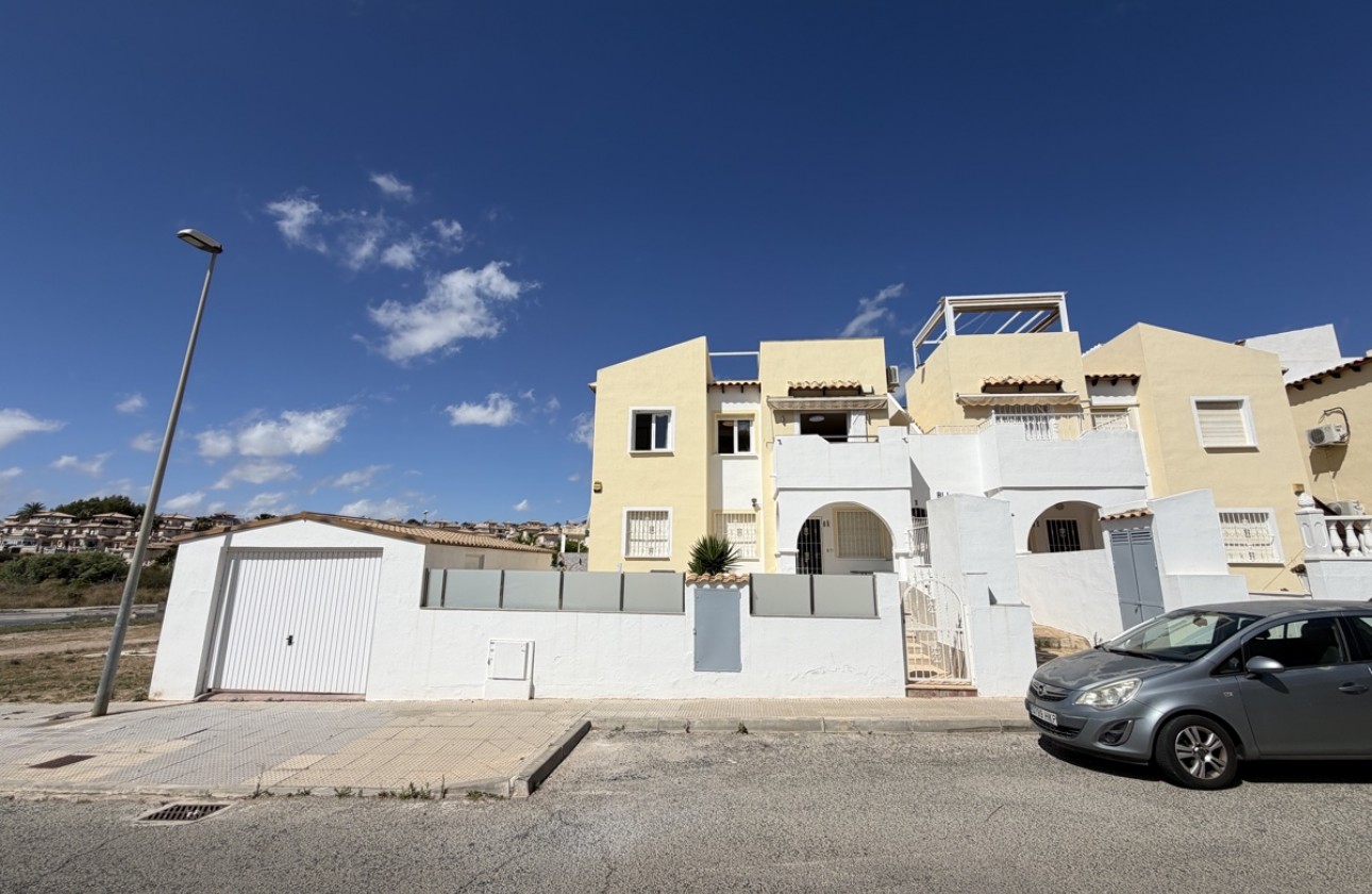 Resale - Apartment / flat - Villamartin