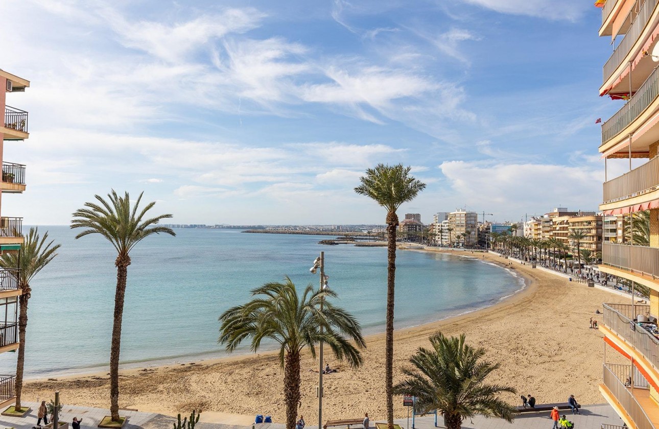 Revente - Attique - Torrevieja - Estacion de autobuses
