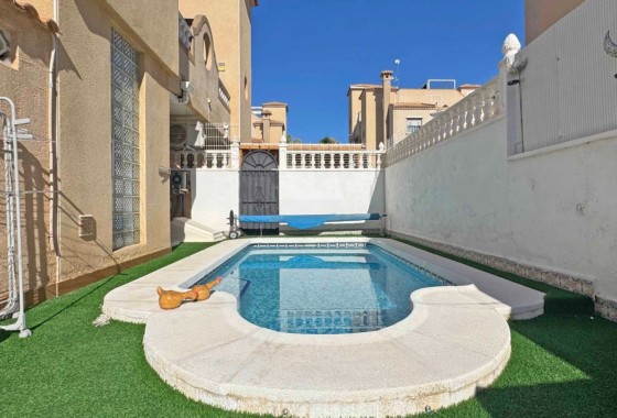 Reventa - Chalet - Orihuela Costa - Villamartín